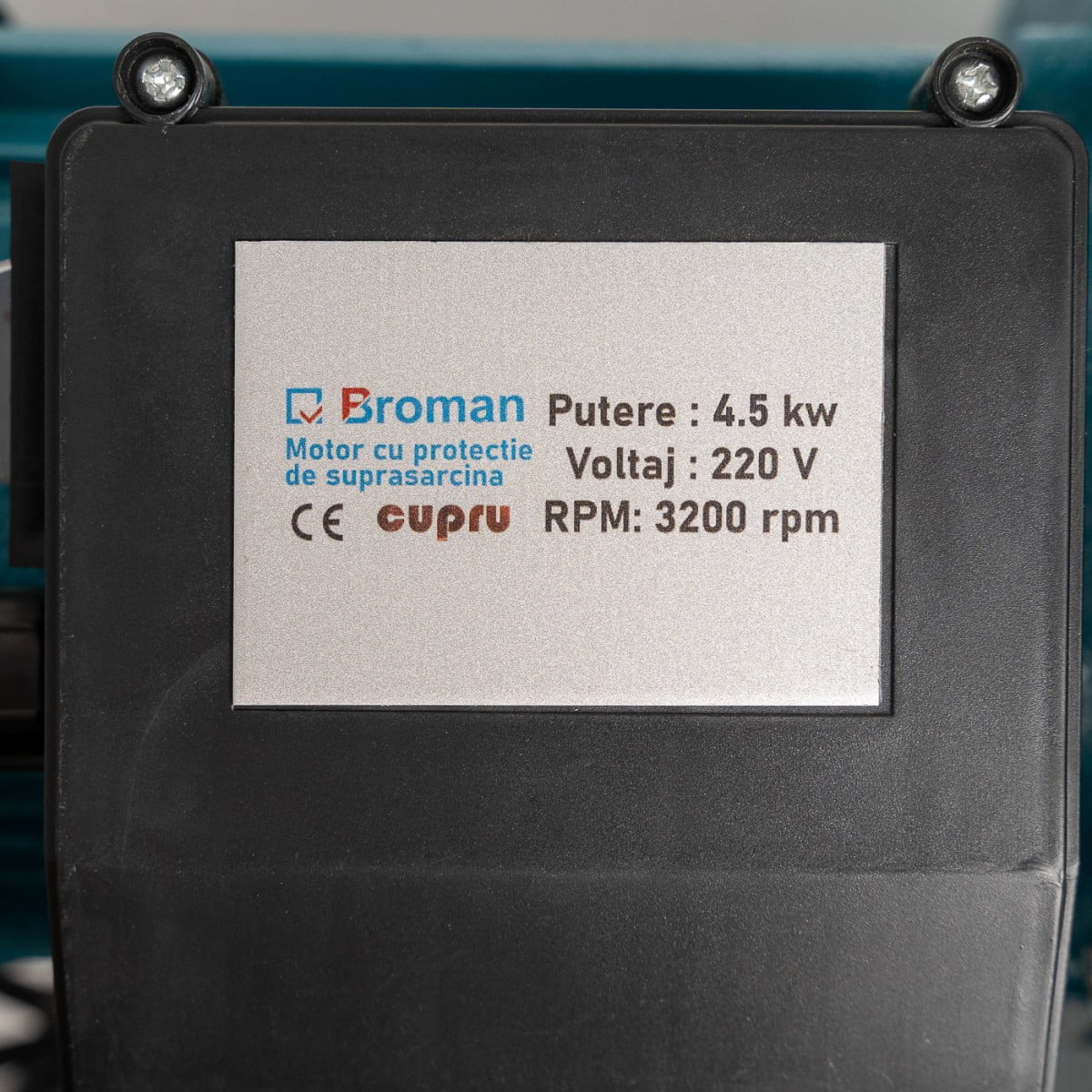 Moara electrica cereale 2 in 1, 4.5 kW, 3200 rpm, capacitate 300 kg/h, include 20 ciocanele, 4 site, 4 saci si manusi - COBI SMART® 6988d1176b1f449fa1a7407d5b7e60db
